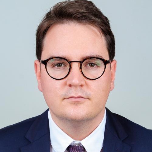 Quelles sont les obligations de formation en matière d'IA ? Par Bastien Favard, Avocat.