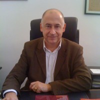 A qui sont ces canalisations qui serpentent dans le sol ? Par Jean de Valon, Avocat.