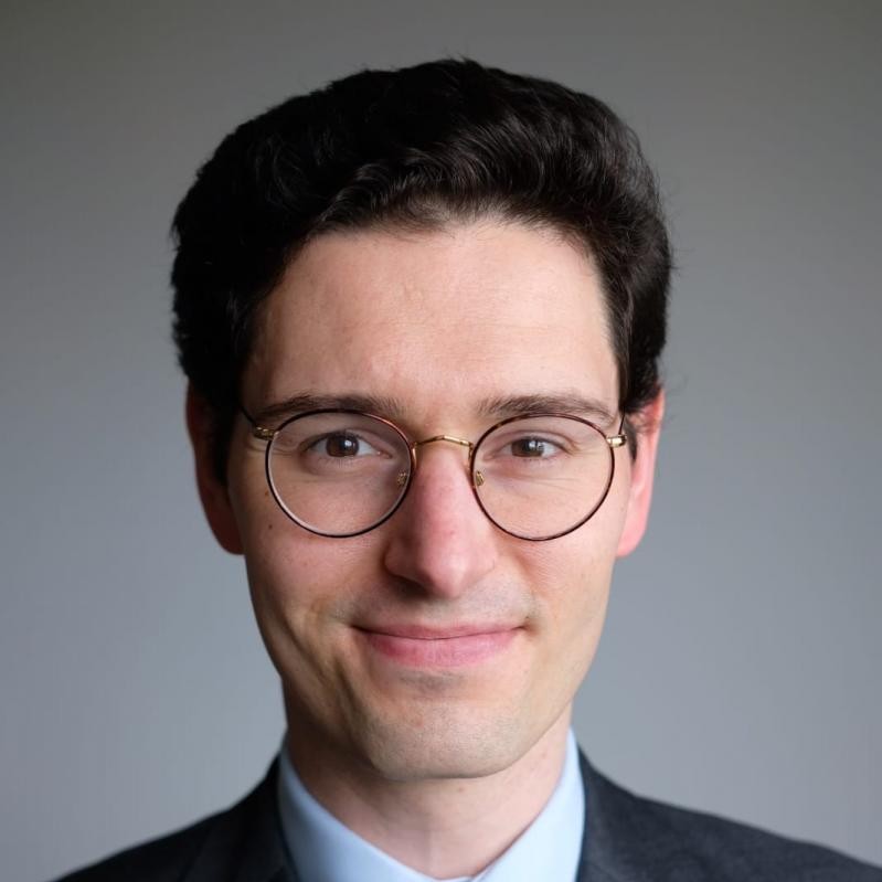 Le travail intérimaire des professionnels de santé en début de carrière interdit à compter du 1er avril 2024. Par Mathieu Da Silva, Avocat.