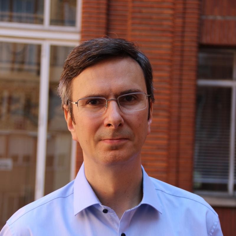 Notification d'un avertissement avant le licenciement : une chance pour le salarié ? Par Marc Powell-Smith, Avocat.