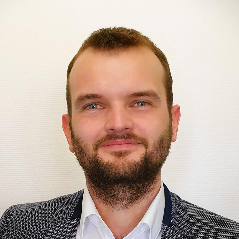 Retrait préfectoral de la carte de résident : une pratique parfois abusive. Par Nicolas Taquet, Avocat.