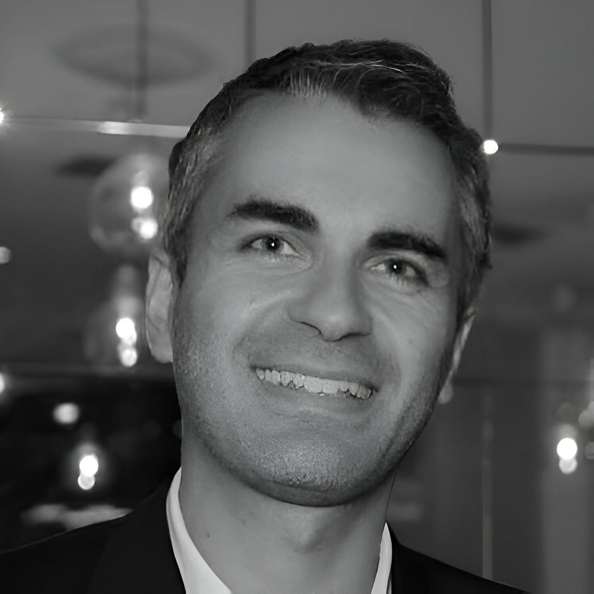 Quels recours contre les décisions de l'inspection du travail et du DREETS relatives aux conditions de travail ? Par Simon Williamson, Avocat.
