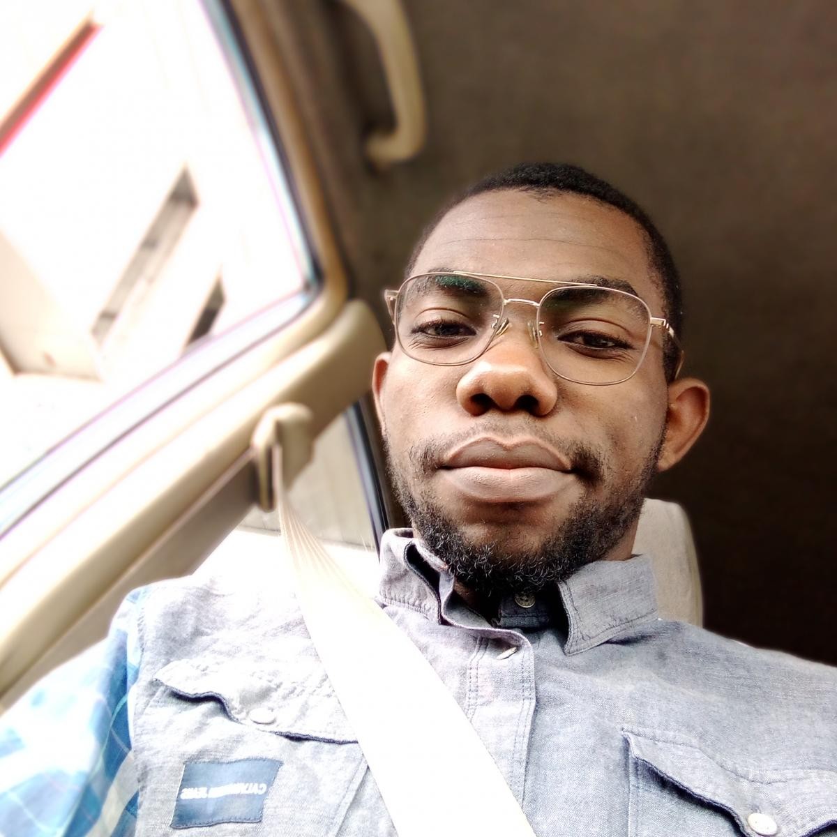 Guerre numérique : enjeux de souveraineté en RDC. Par Gael Ngoya. 