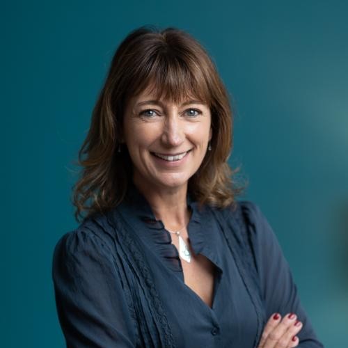 Coupe ratée, teinture loupée, cheveux brûlés, réaction allergique : quelle responsabilité pour le coiffeur ? Par Sylvie Personnic, Avocat.